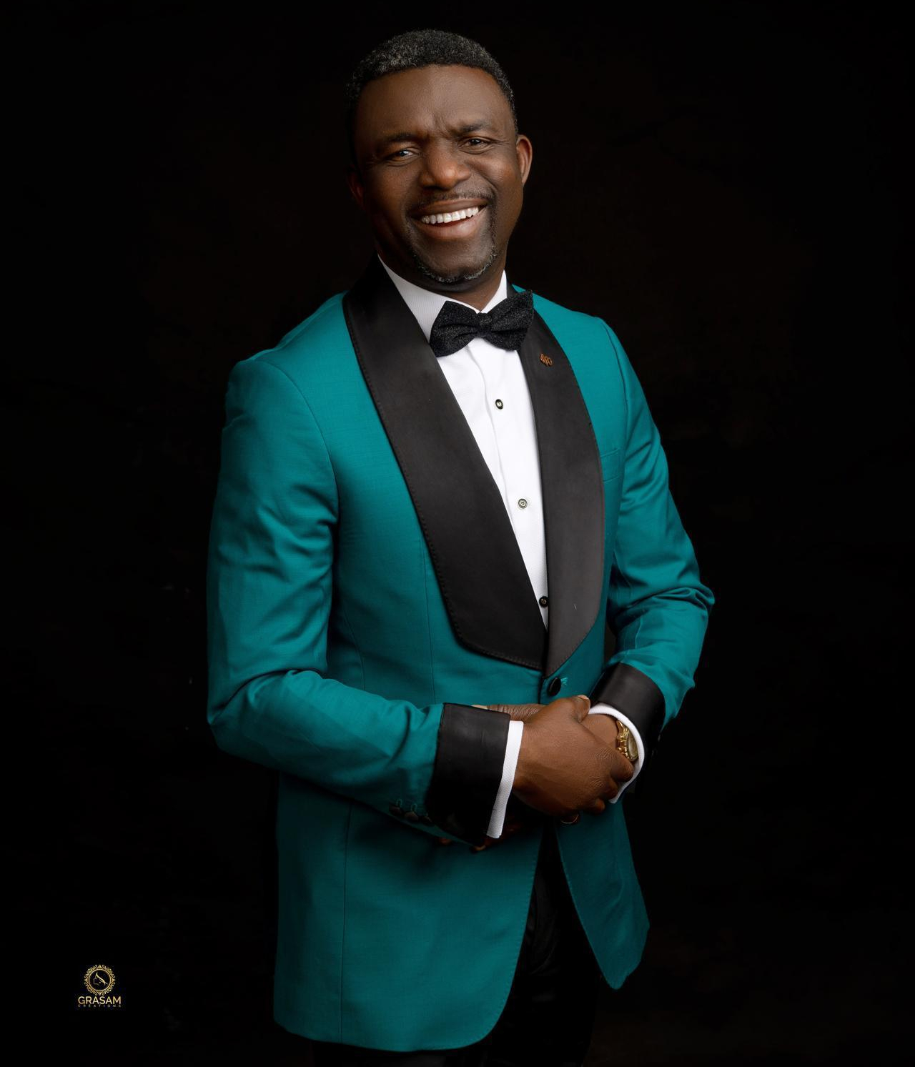 Pastor Dare Oyewo